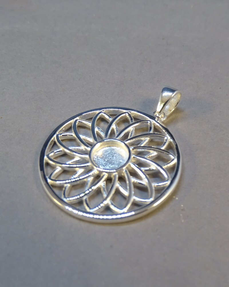 Modern Design silver Pendant To Fit 6MM Cabochon or Resin