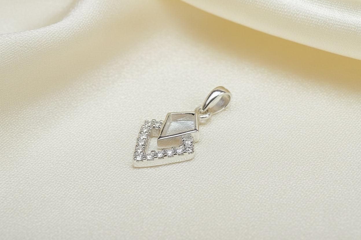 Silver kite shape pendant blank with cz for resin