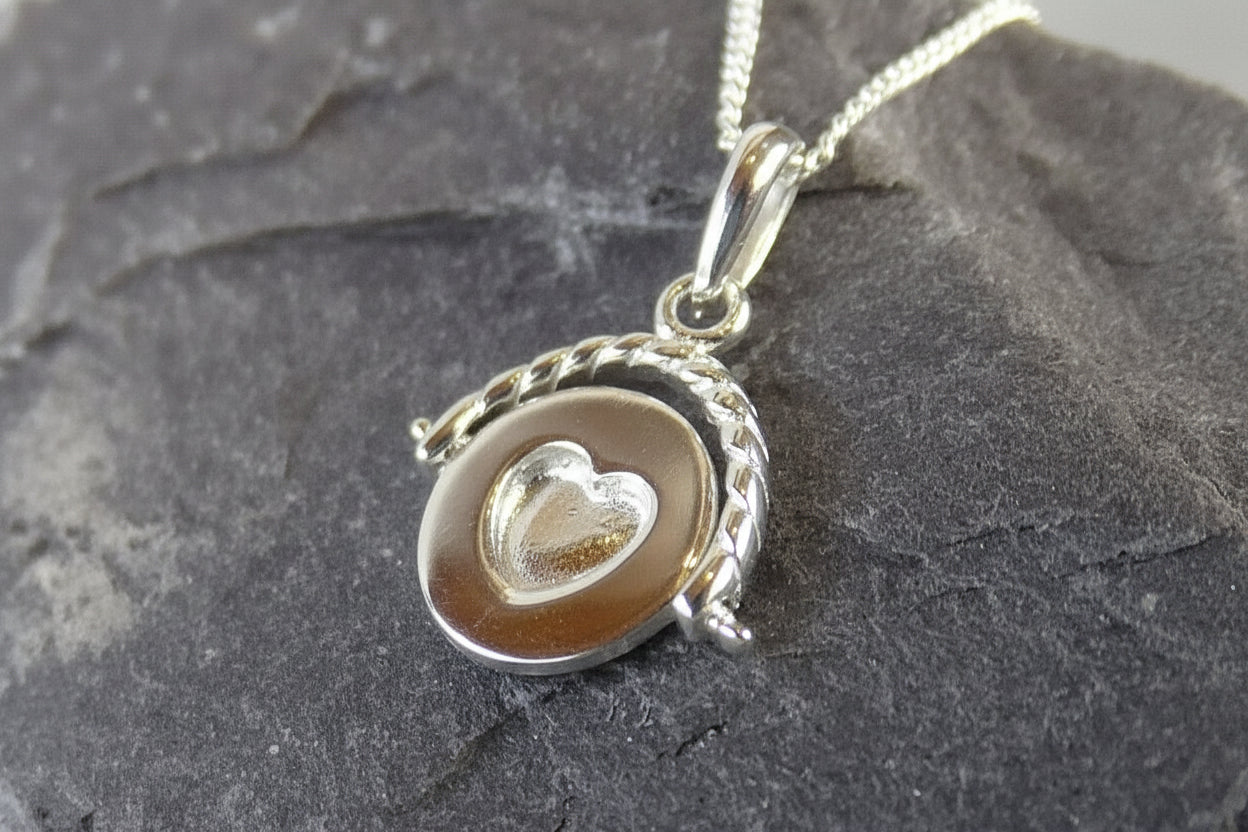Silver Spinning Fob Pendant With Heart For Resin
