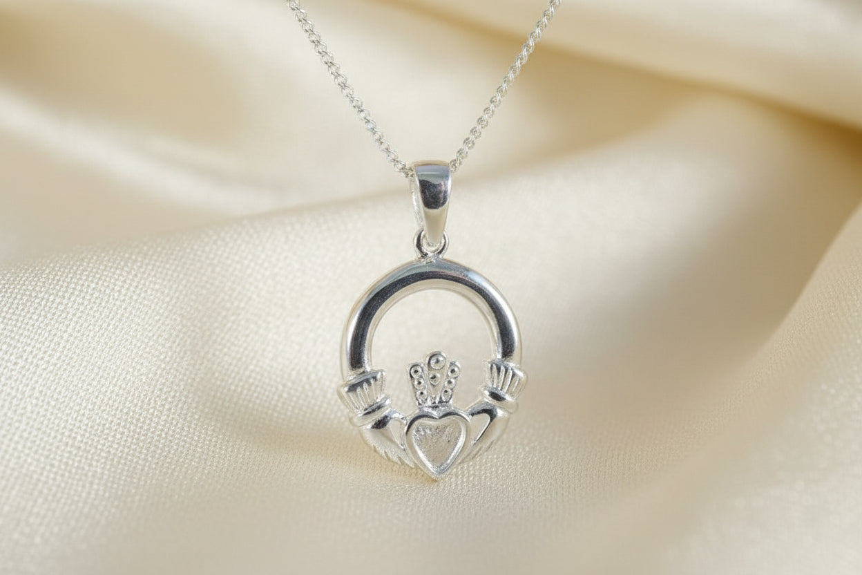 claddagh pendant