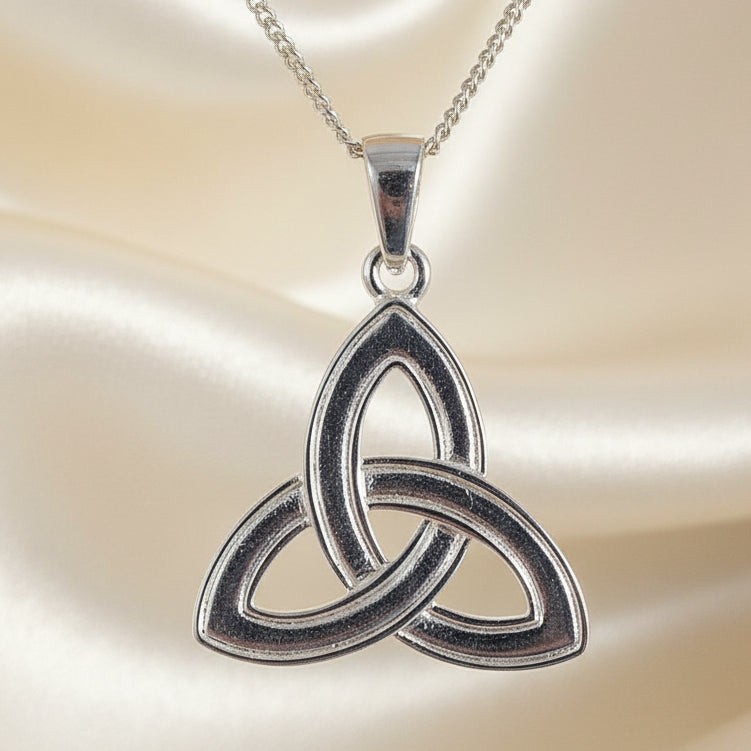 Celtic style pendant suitable for resin