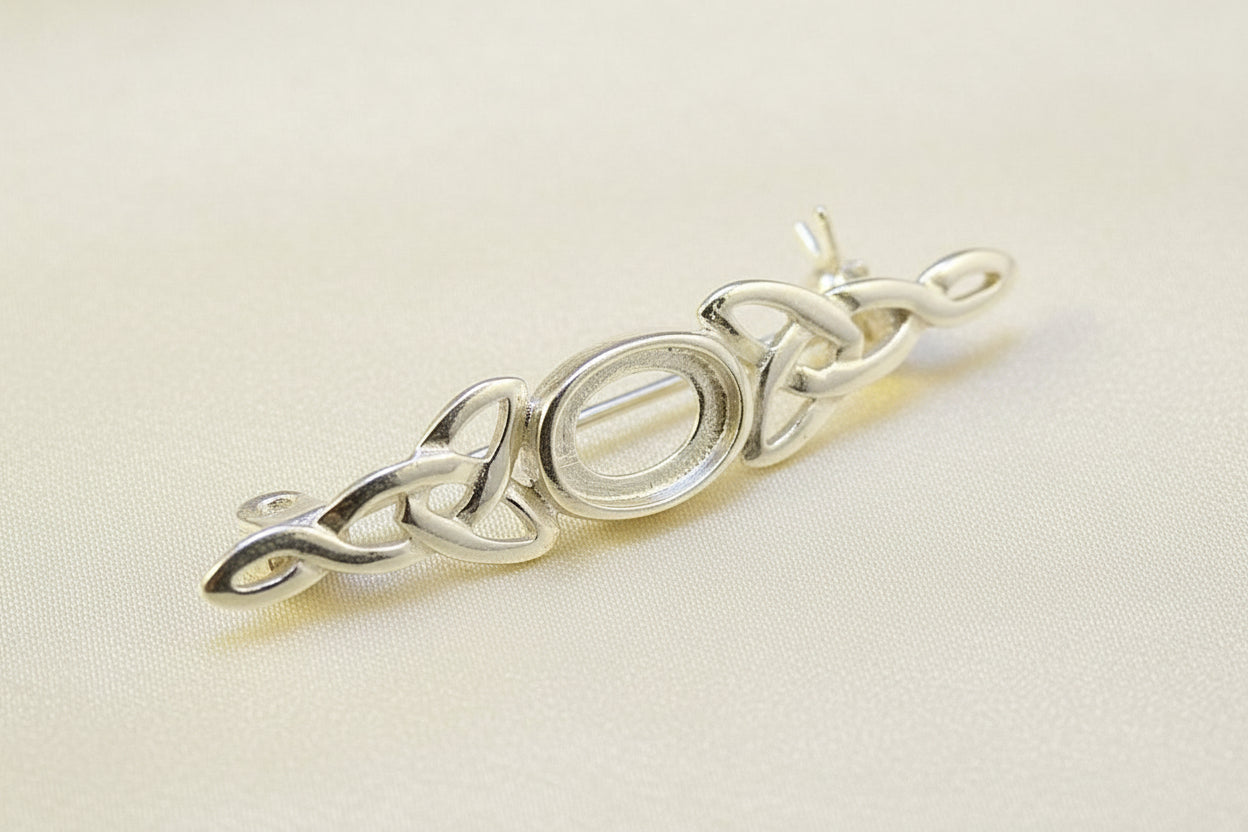 Silver Celtic Brooch Unset To Fit 7x5 Cabochon