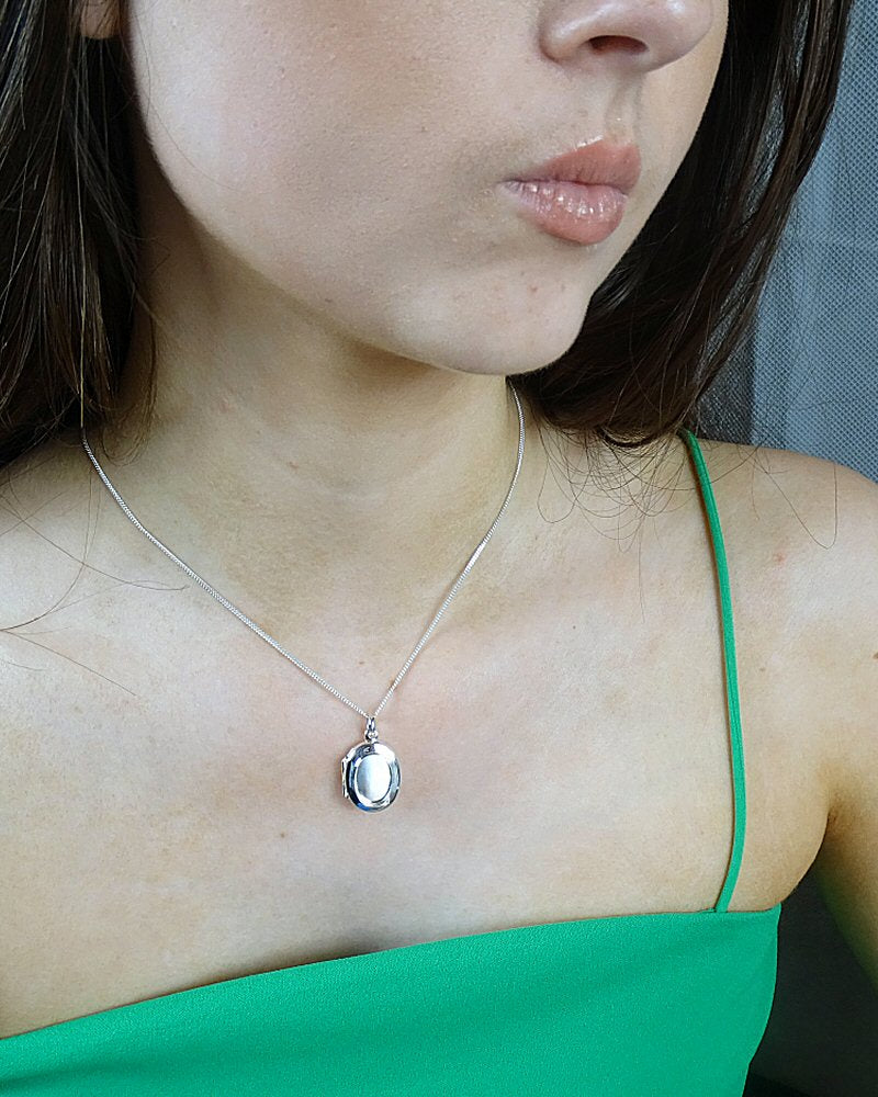 Unset Silver Locket Setting With Bezel For 14x10 Cabochon Or Resin