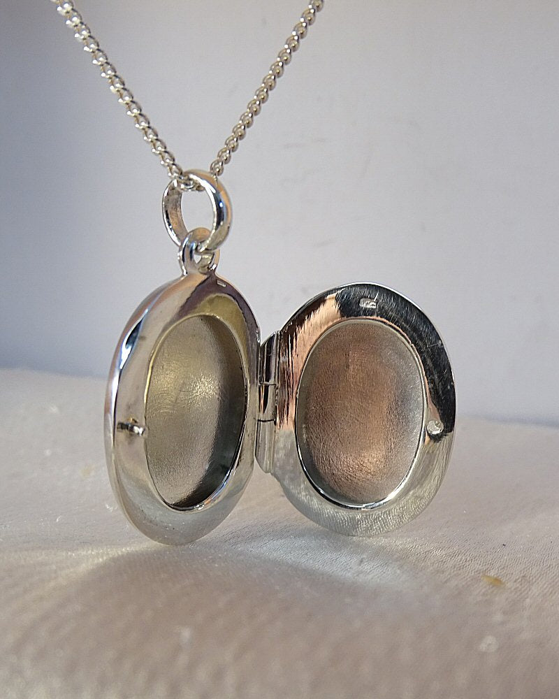 Unset Silver Locket Setting With Bezel For 14x10 Cabochon Or Resin