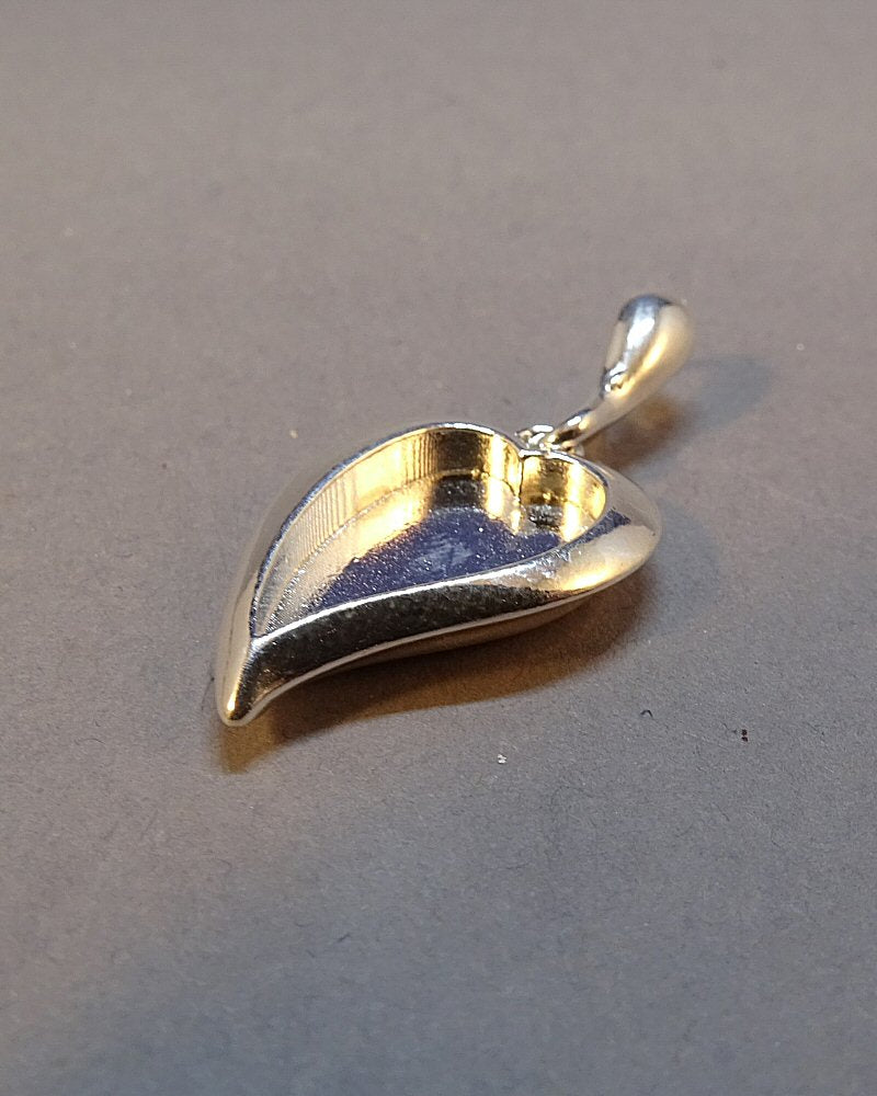 Solid Silver Stylish Heart Pendant Setting For Resin