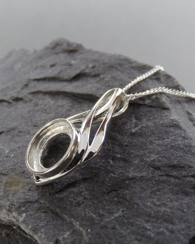 Stylish Silver 925 Pendant Setting For 10mm Stone