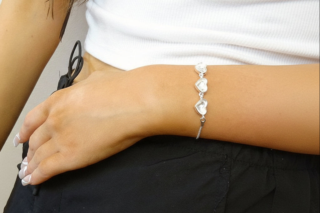 Three Stone Heart Bracelet Mount Suitable for Resin Or Stones