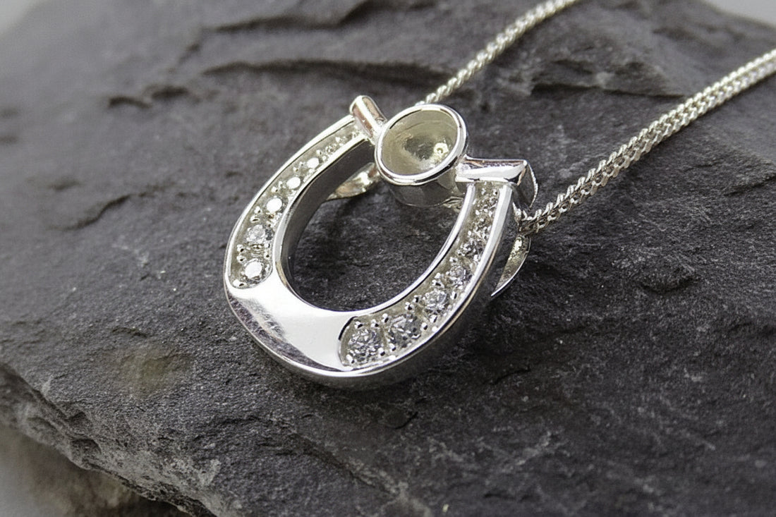 Silver Horse Pendant With CZ To fit 4mm