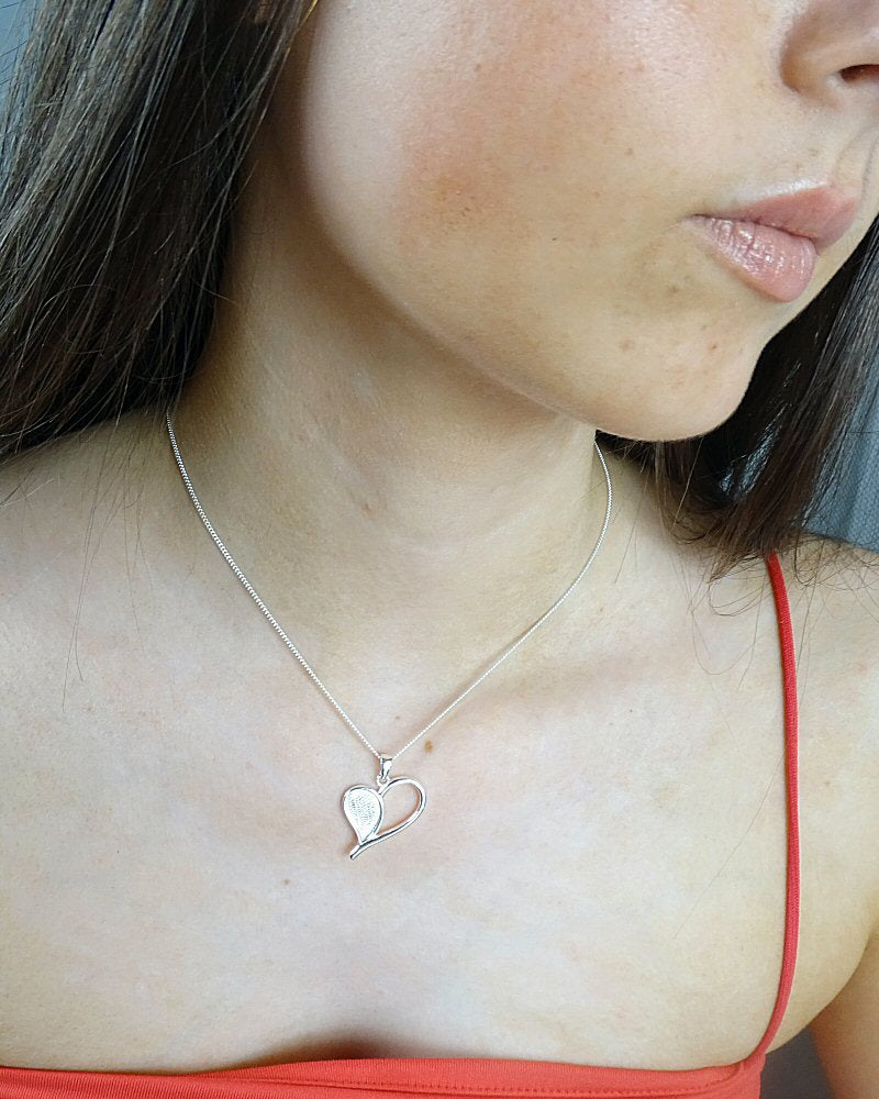 Stunning Silver Heart Pendant Suitable For Resin