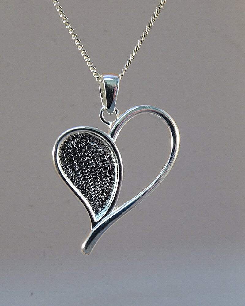 silver 925 heart endant perfect for resin