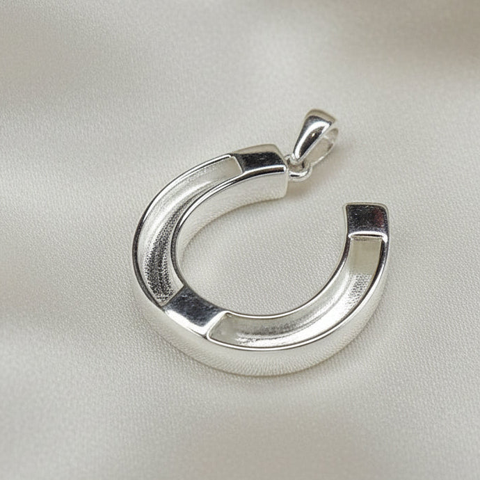 Silver equestrian Horse Shoe Pendant stock pin made for Horse Hair