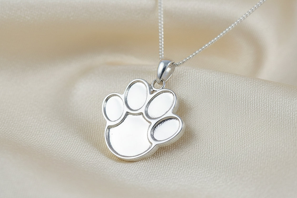 silver dog paw pendant suitable for resin