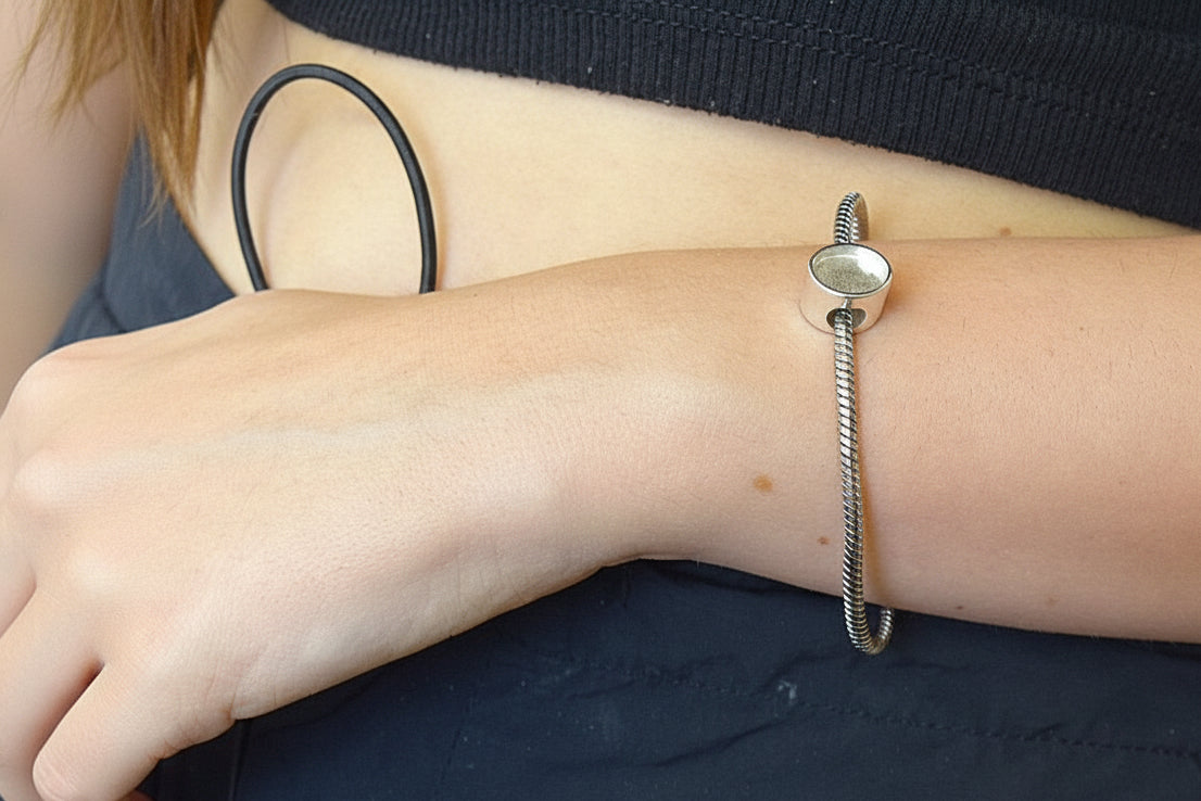 Silver Bangle Charm for 10x8 cabochon or Suitable For Resin