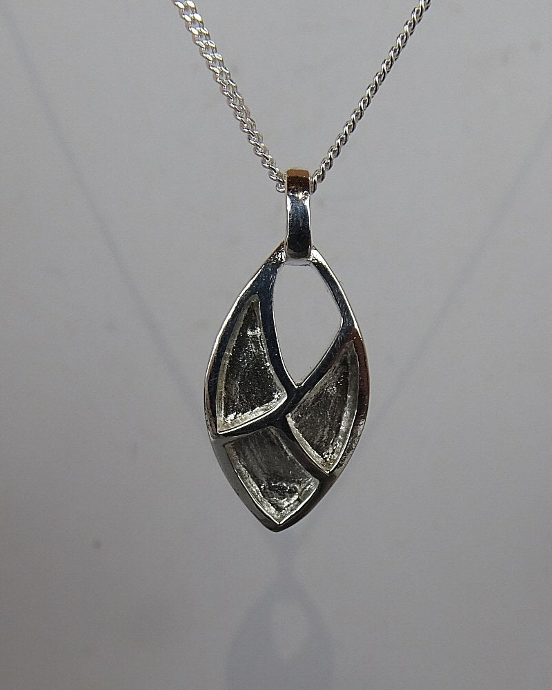 Fancy solid silver three section pendant mount for resin