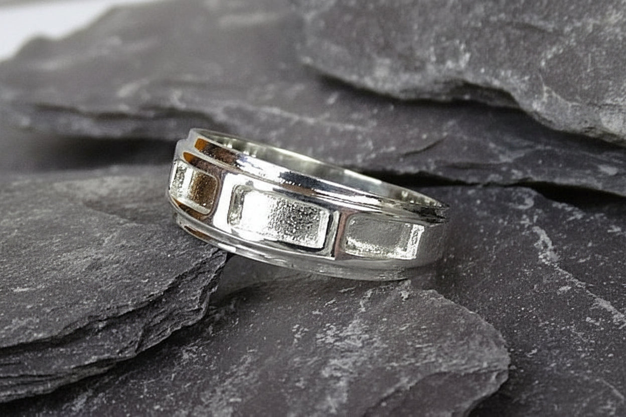 Stunning four section silver channel ring blank