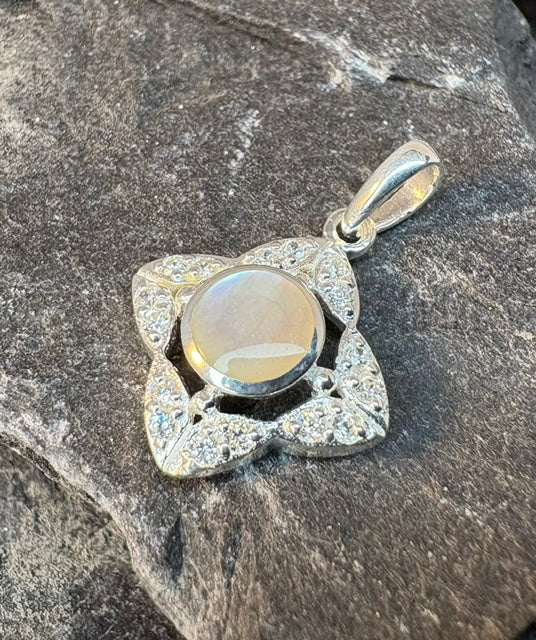 FANCY SILVER PENDANT WITH CZ AND M.O.P
