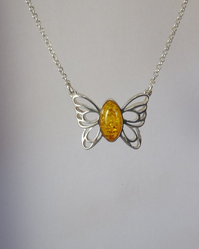 SILVER BUTTERFLY NECKLATE WITH AMBER