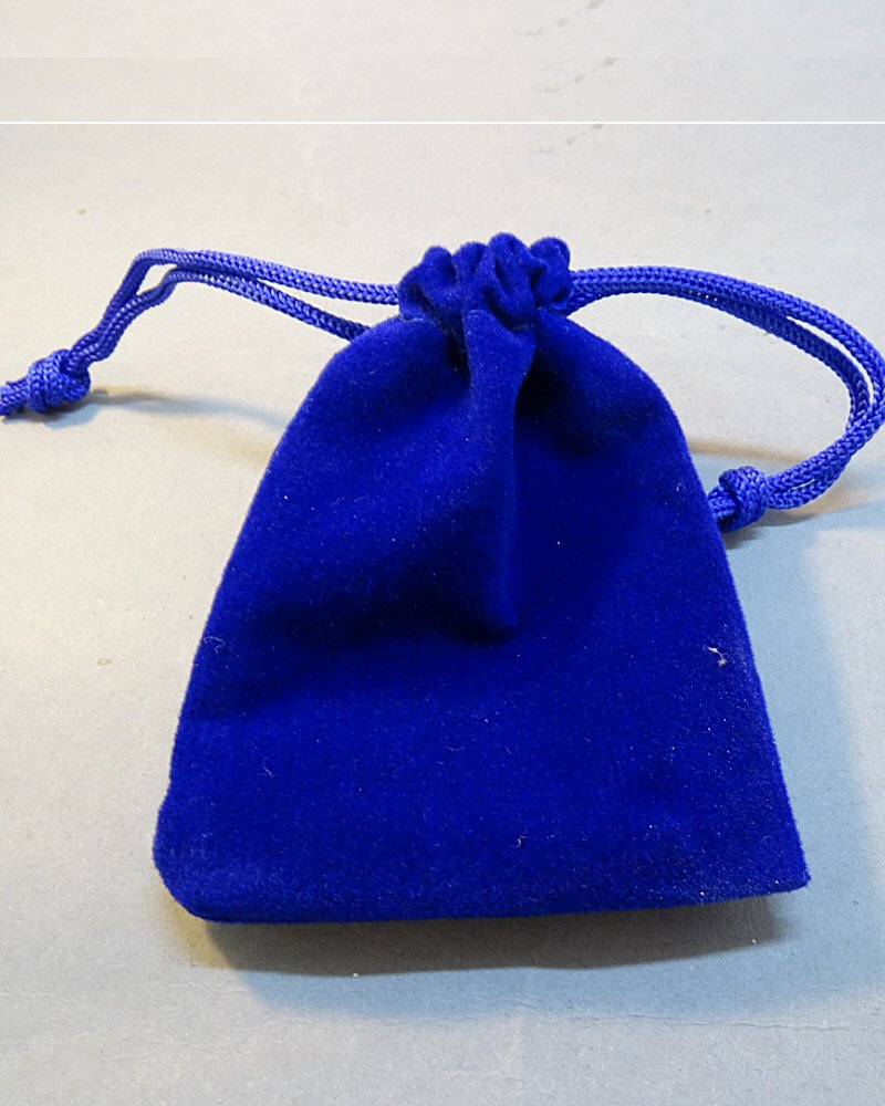 Velvet jewellery pouch