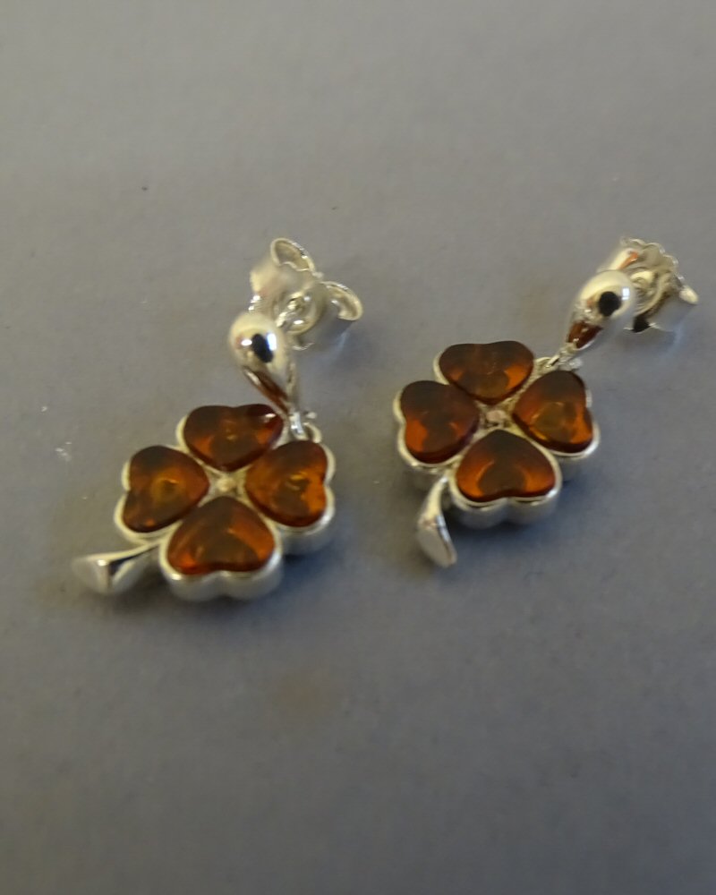 SHAMROCK DROP EARRINGS WITH AMBER
