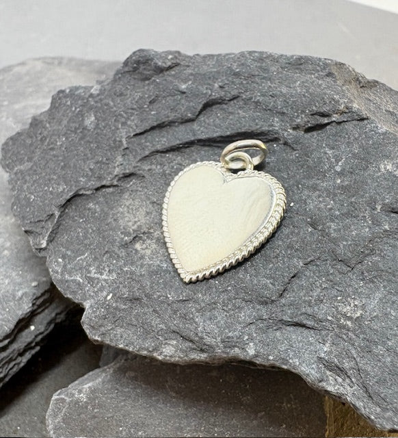 PLAIN SILVER ROPE EDGE HEART PENDANT