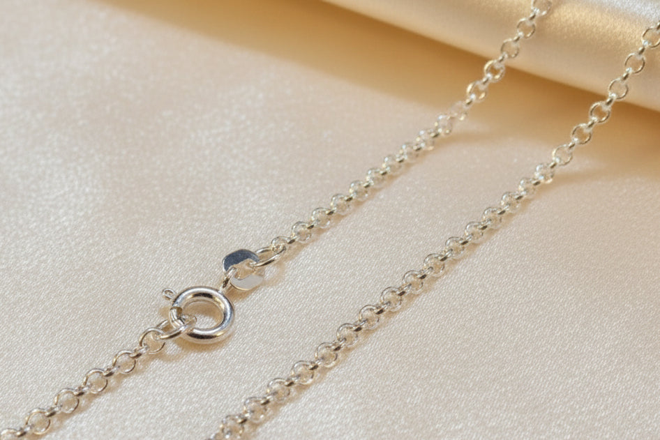Medium Weight Silver Belcher Chain Available in 18 and 24 Inch