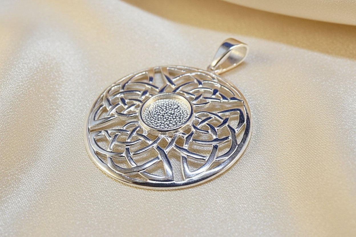 Round Celtic Pendant Setting For 8mm Stone