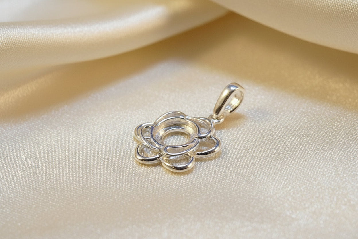 Fancy Silver Pendant Mount To Fit a 6mm cabochon