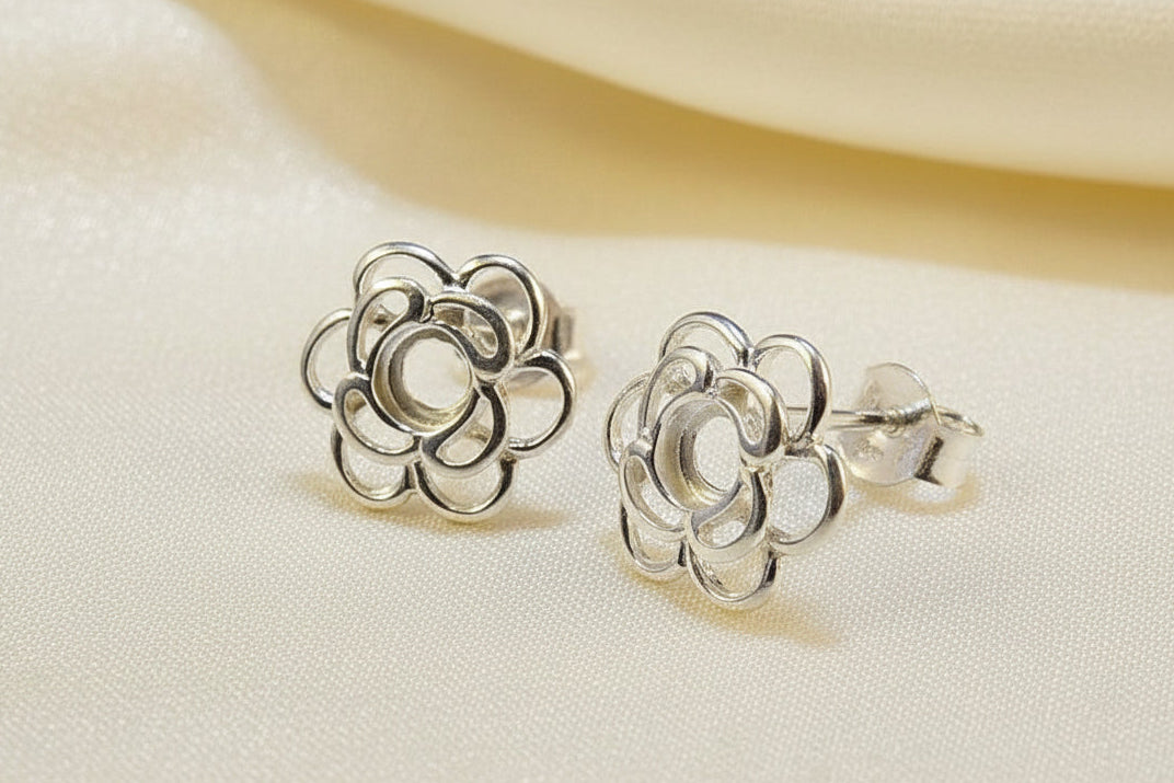 Silver Flower Style Studs To Fit Cabochon 4mm