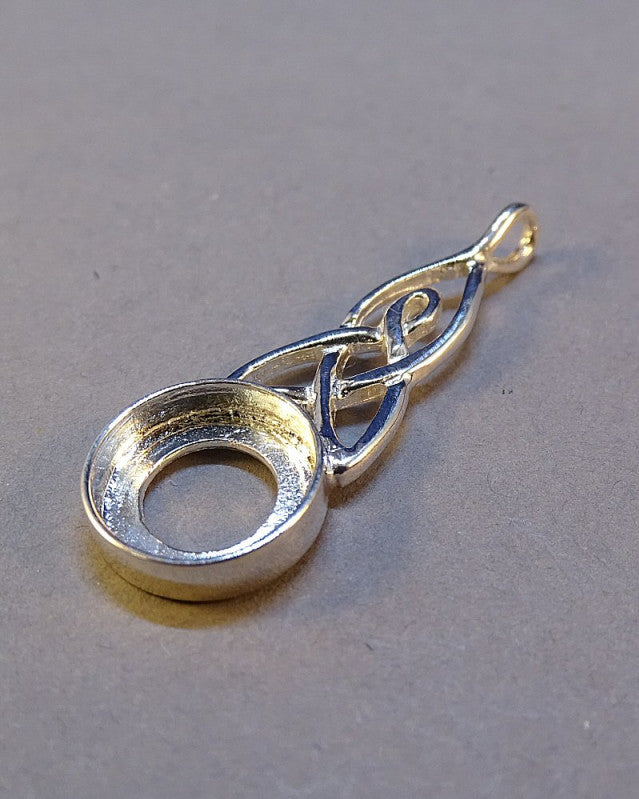 Silver Celtic Style Pendant Mount For 10mm Stone