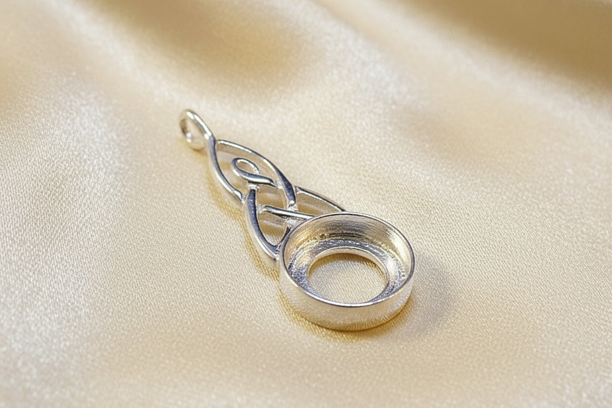 Silver Celtic Style Pendant Mount For 10mm Stone