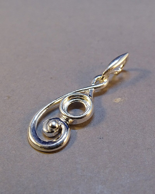 Pretty Silver Cabochon Pendant Setting For a 5mm