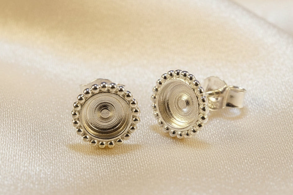 Silver Stud With Bead Edge To Set 6mm Cabochon