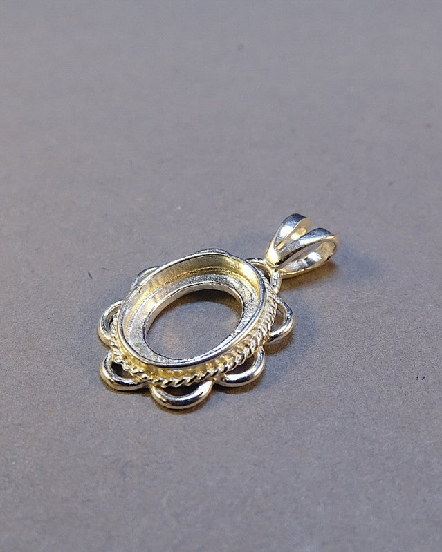 Silver Frill Edge Pendant Cabochon Setting For 10x8