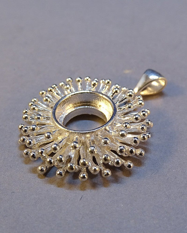Stunning Silver Pendant To Fit 10mm Cabochon