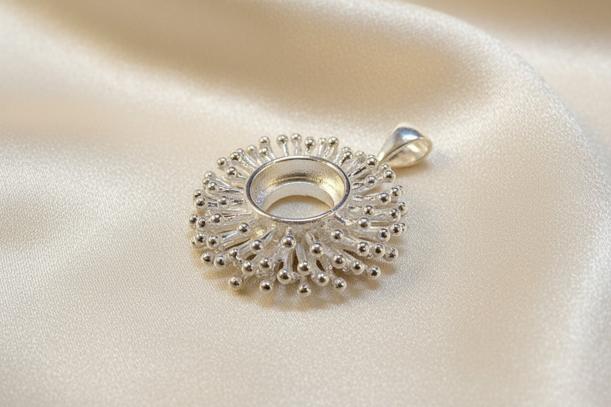 Stunning Silver Pendant To Fit 10mm Cabochon