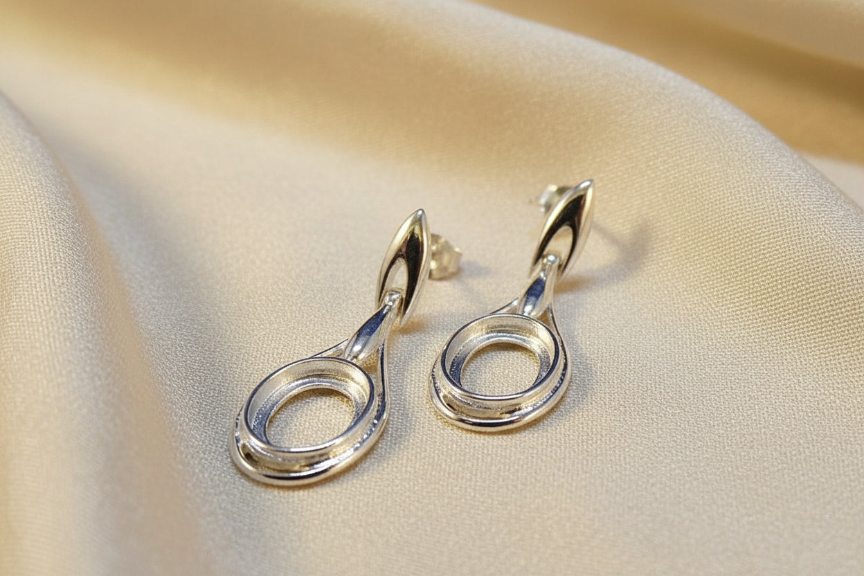 Hinged Drop Earring Setting For 10x8 Cabochon