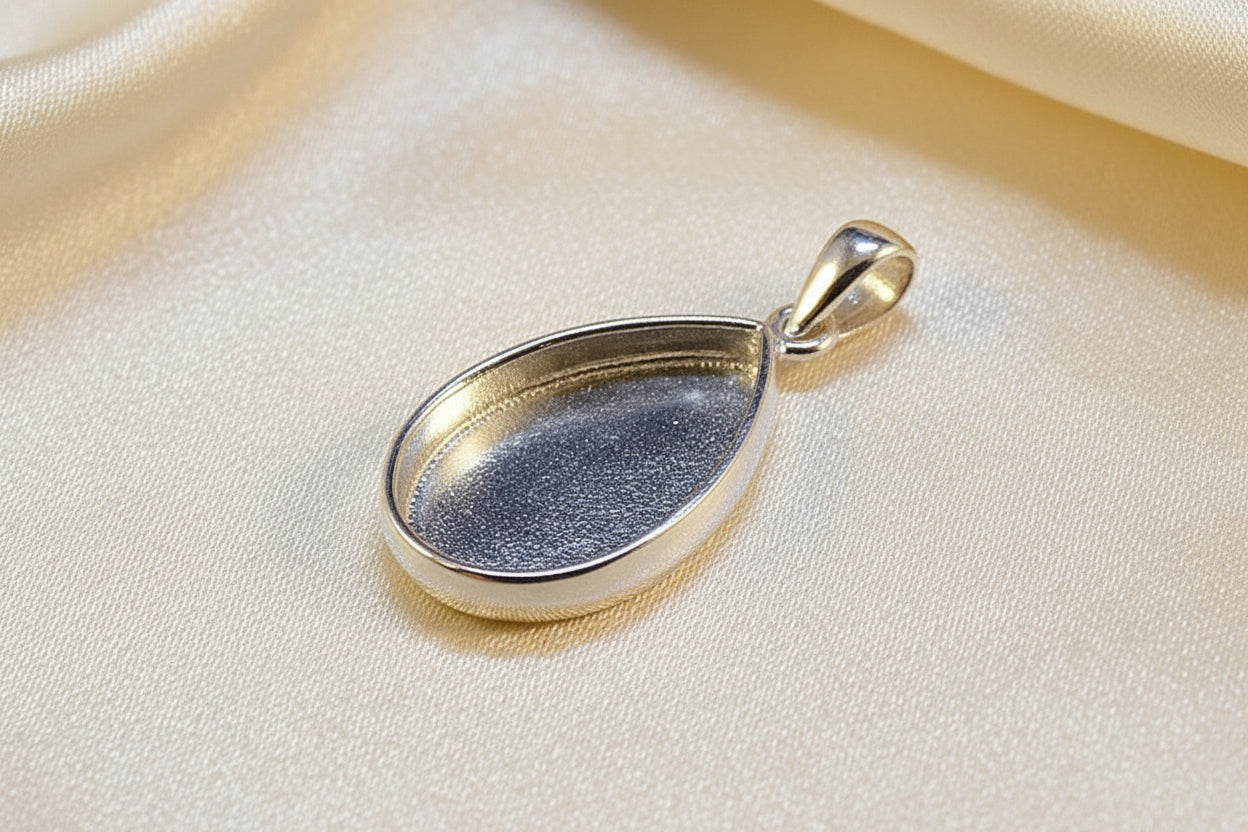 Pear Drop Solid Back Silver Pendant Setting 16x11