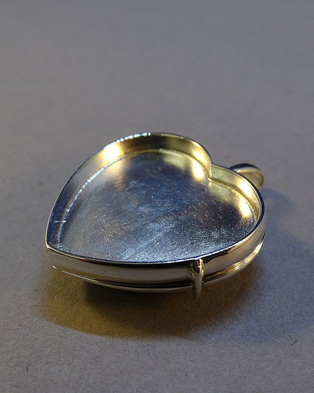Silver Heart Locket Setting Suitable For Use With Resin