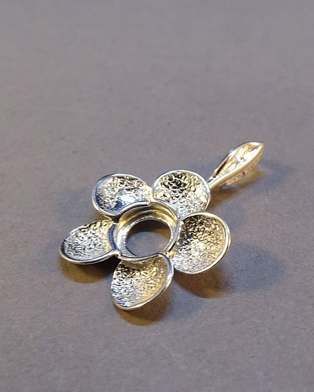 Silver Flower Pendant To Fit A 6mm Cabochon