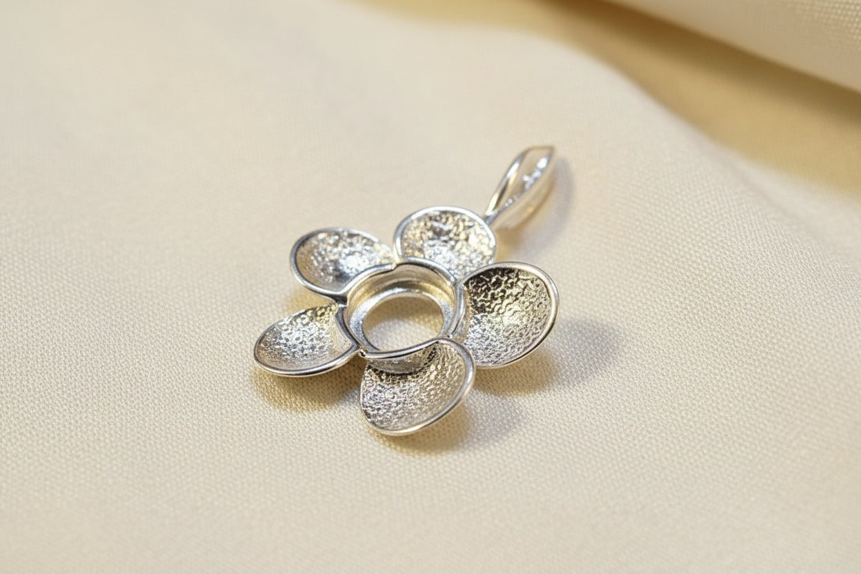 Silver Flower Pendant To Fit A 6mm Cabochon