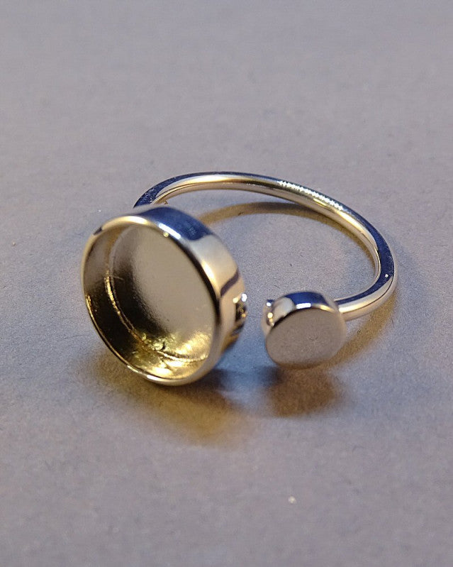 Adjustable Silver Ring With Bezel For 10MM Cabochon Or Resin