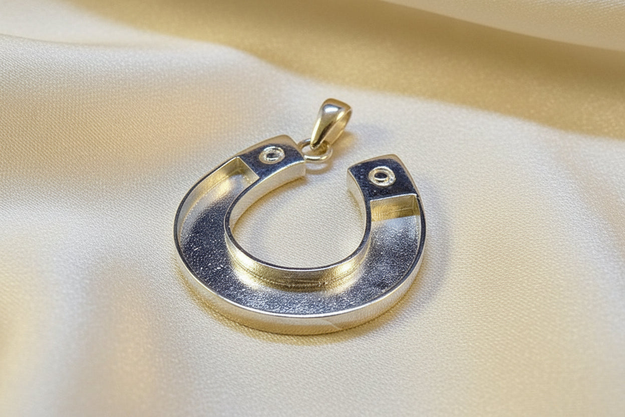 Silver Horse Shoe Pendant Suitable For Resin