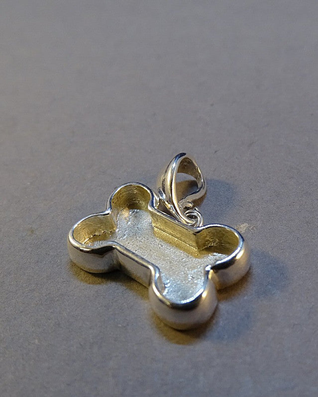 Dog Bone Pendant Suitable For Resin