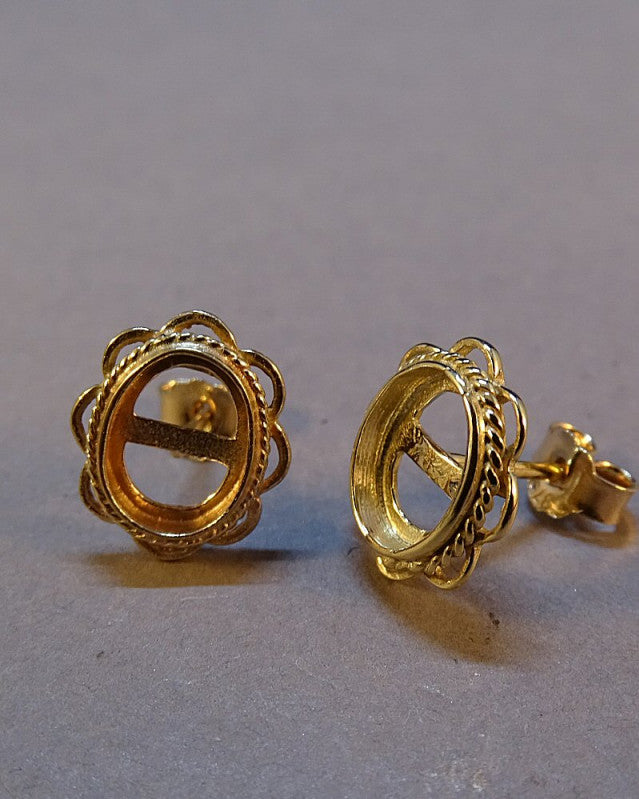 Solid Gold Frill Edge Stud Earring Settings