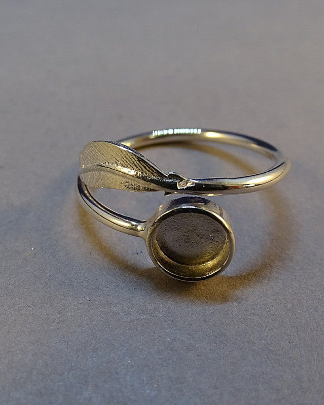 Solid Silver Feather Ring With 6MM