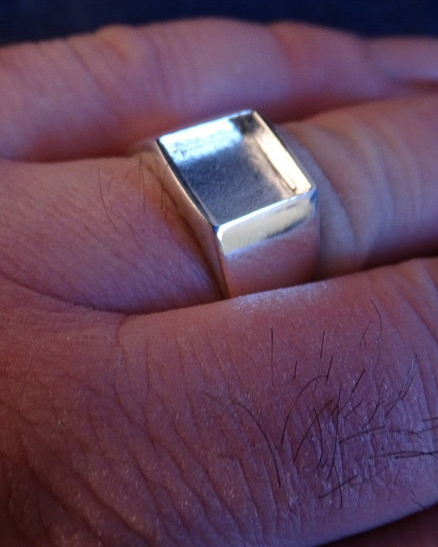 Gent silver Seal Ring With A Solid Back Top 10mm Square