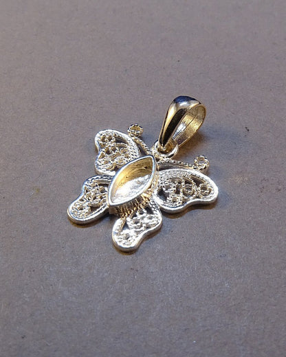 Silver fillagree butterfly pendant