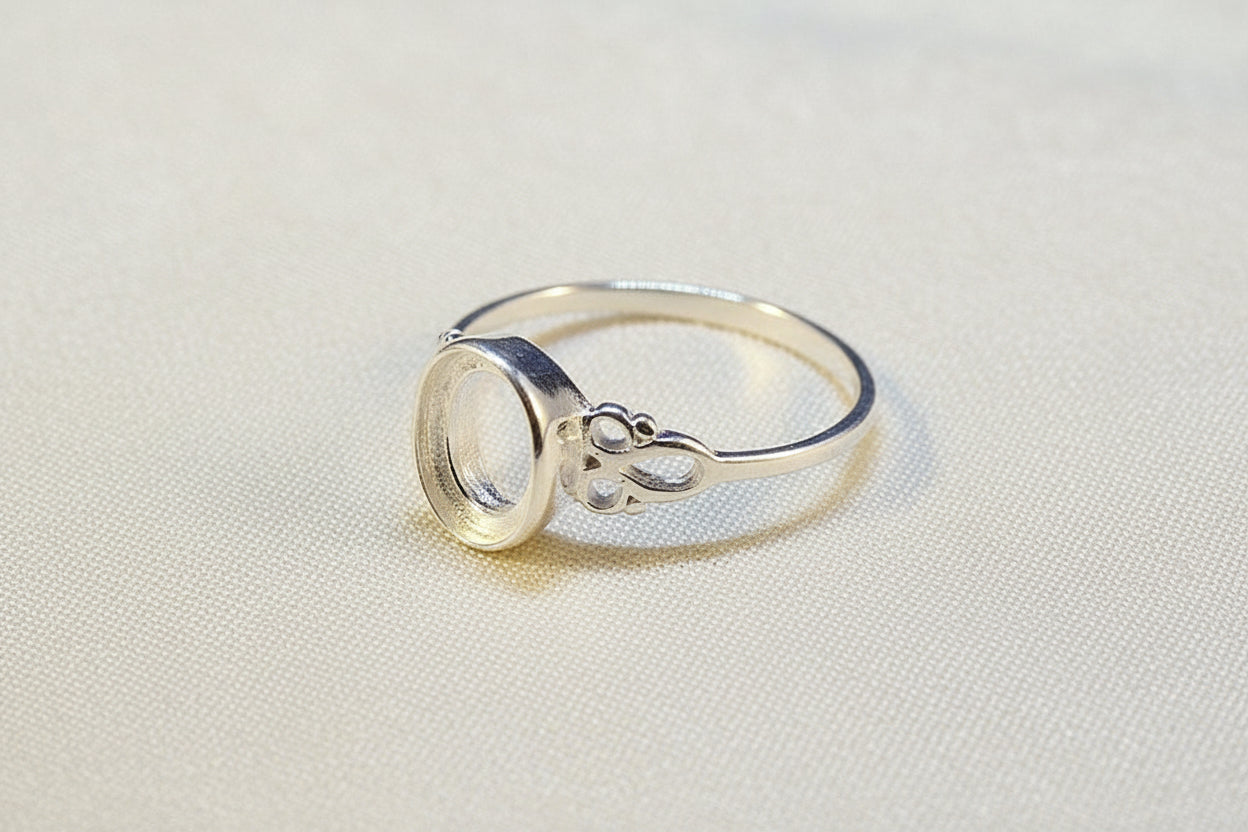 Celtic Ring Setting For 8x6mm Cabochon