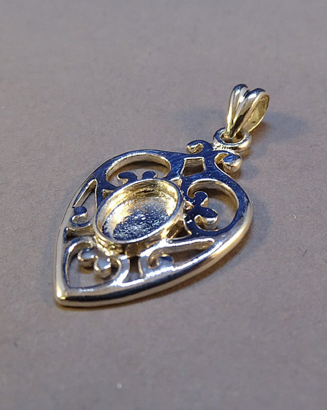 Heart Shapped Silver Pendant Setting For 8x6 Stone