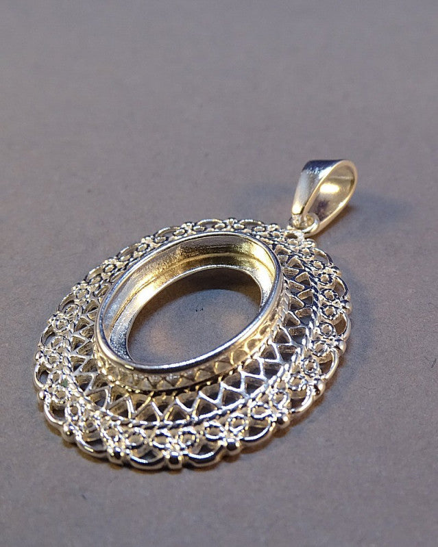 Silver Fillagree Style Pendant For 14x10 Cabochon